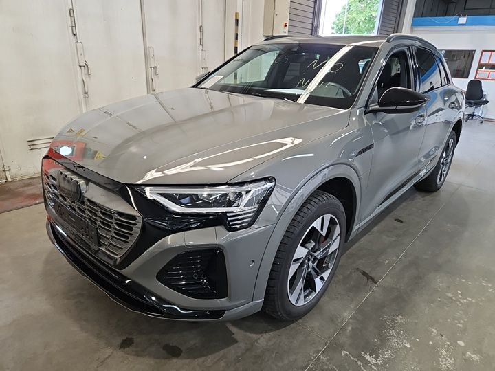 Foto 2 van Audi Q8