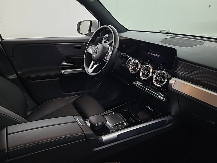 Foto 7 van Mercedes EQB