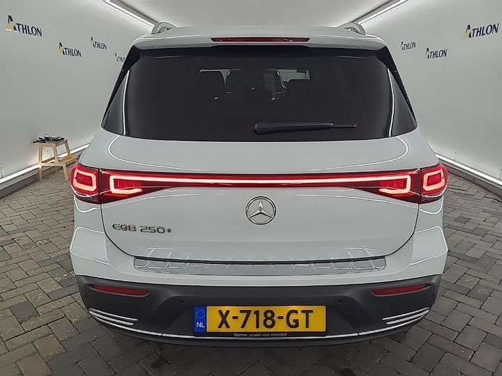 Foto 17 van Mercedes EQB