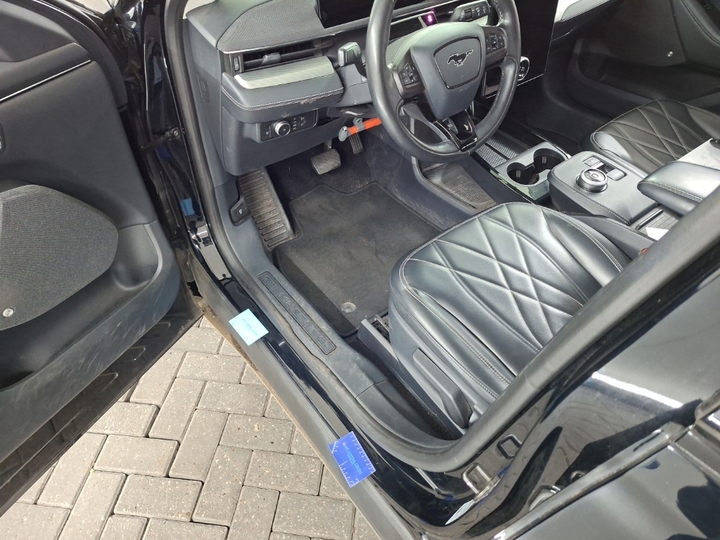 Foto 23 van Ford Mustang