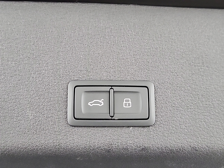 Foto 12 van Audi Q8