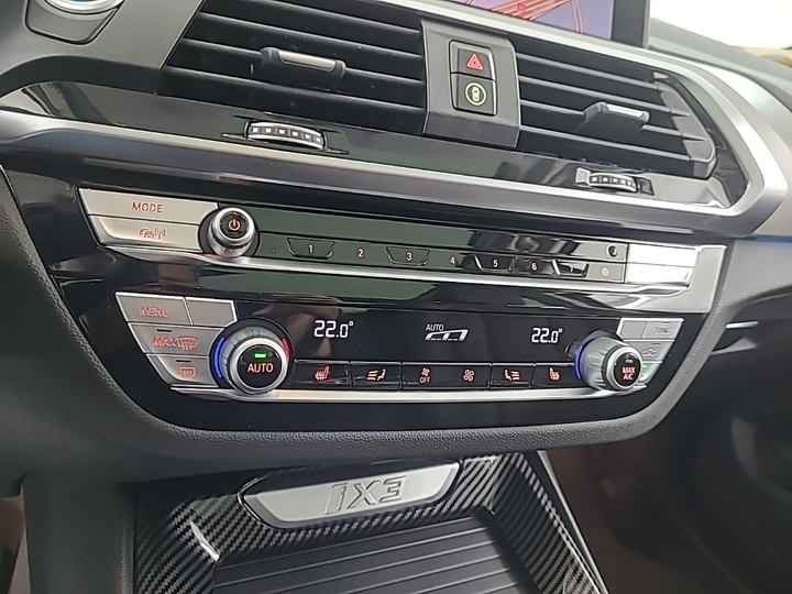 Foto 10 van BMW ix3