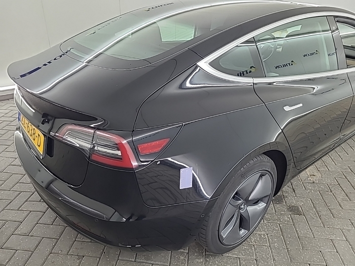 Foto 26 van Tesla Model 3