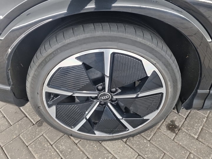 Foto 16 van Audi Q4 e-tron
