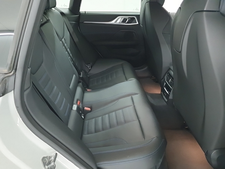Foto 8 van BMW i4