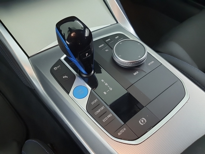 Foto 13 van BMW i4