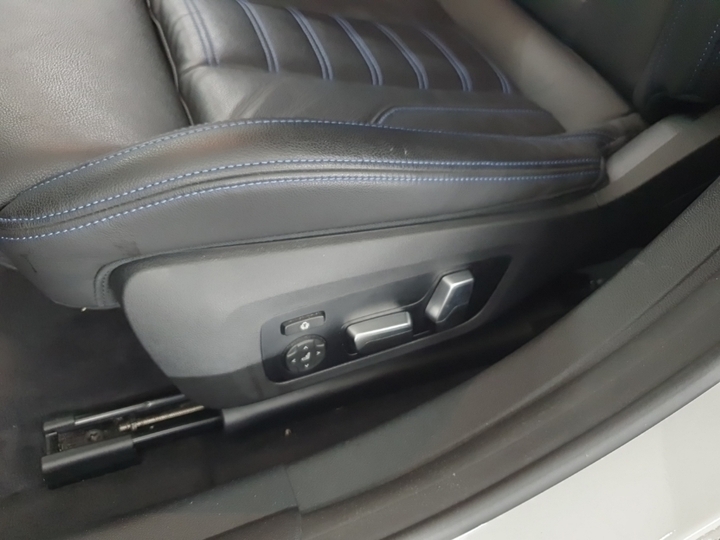 Foto 17 van BMW i4