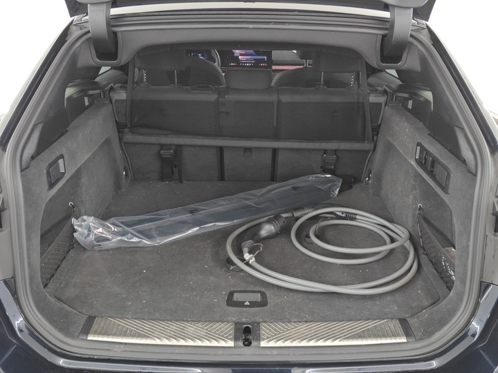 Foto 6 van BMW i5