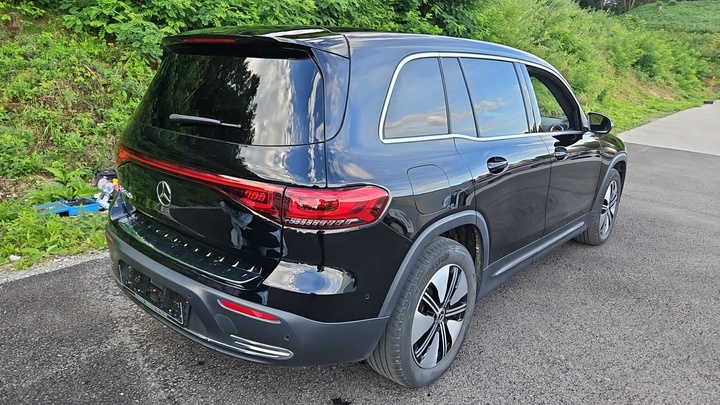 Foto 4 van Mercedes EQB