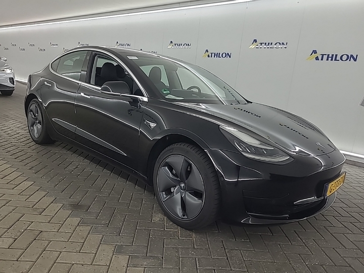 Photo 3 of Tesla Model 3