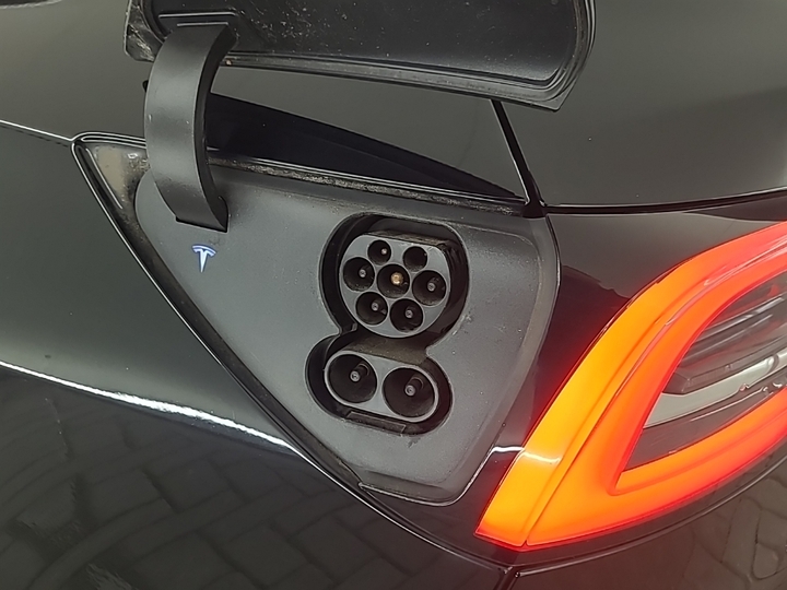 Photo 15 of Tesla Model 3