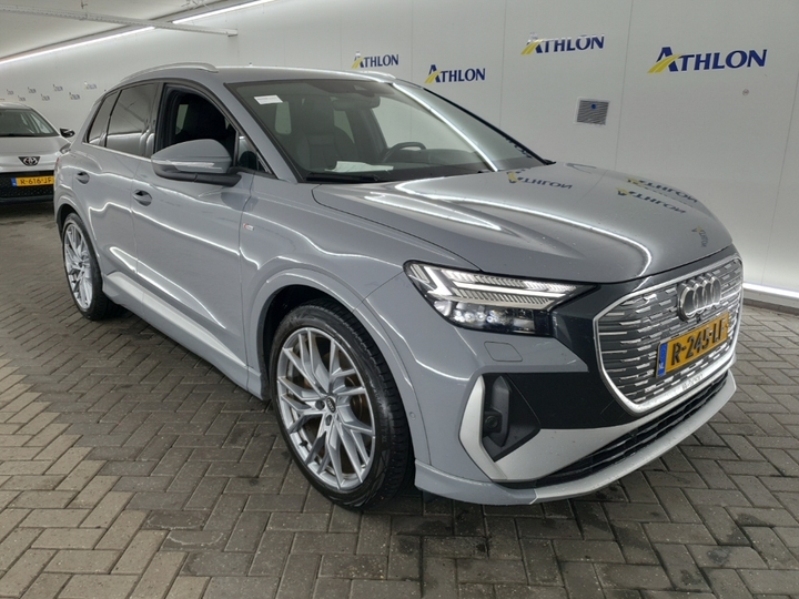 Photo 3 of Audi Q4 e-tron