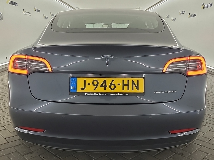 Foto 15 van Tesla Model 3