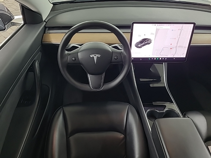 Foto 9 van Tesla Model 3