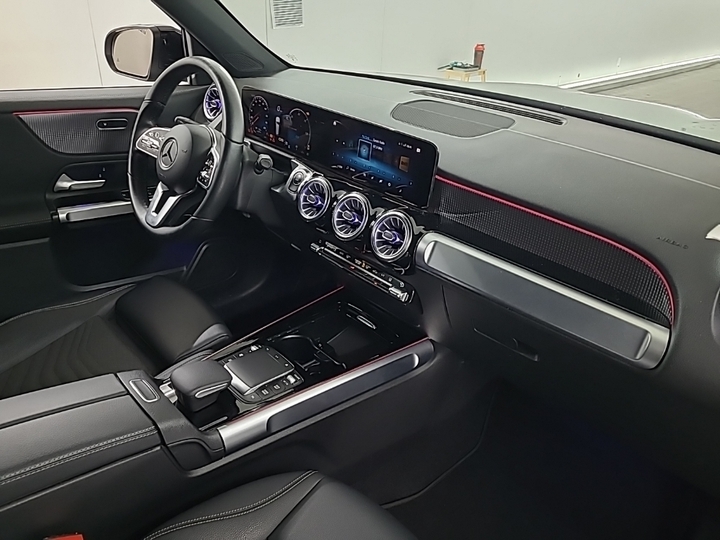 Foto 7 van Mercedes EQB