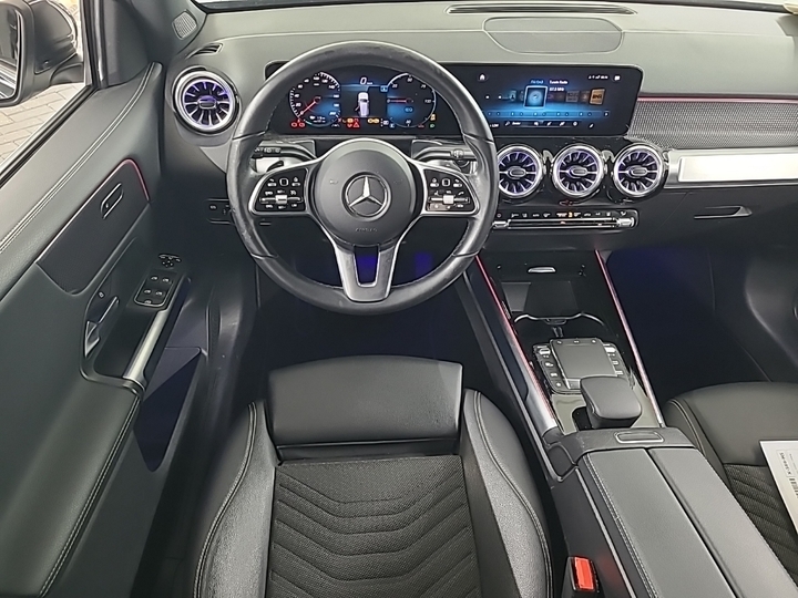 Foto 9 van Mercedes EQB