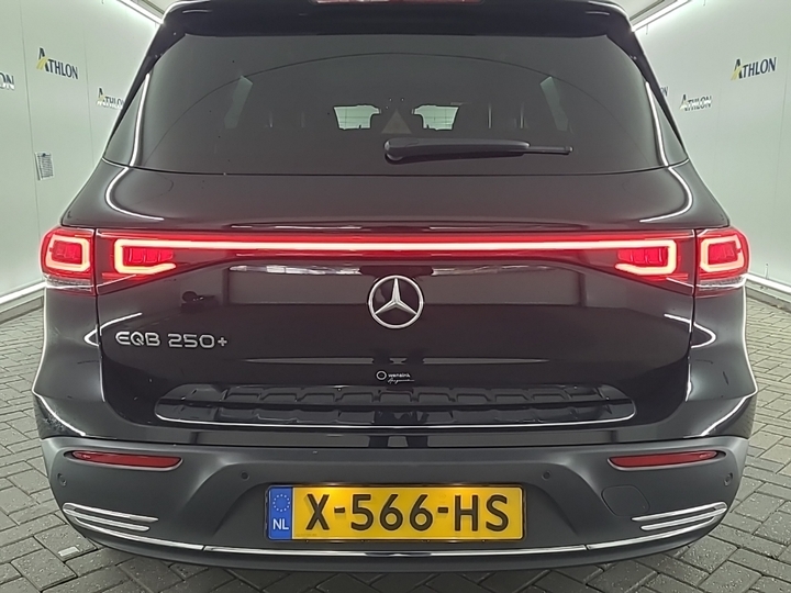 Foto 15 van Mercedes EQB