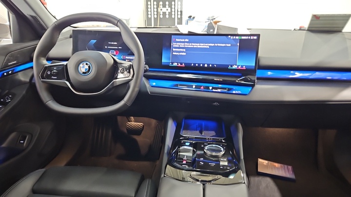 Foto 7 van BMW i5