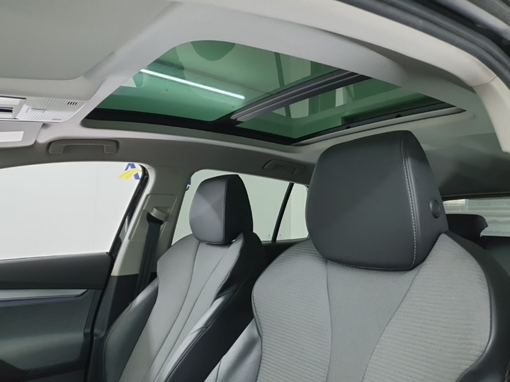 Photo 19 of Skoda Enyaq