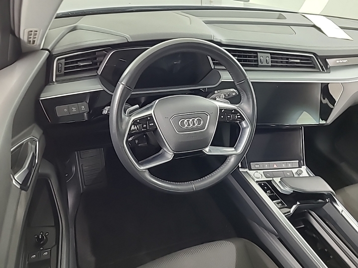 Foto 7 van Audi e-tron