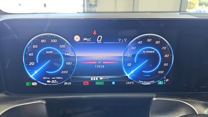 Foto 6 van Mercedes EQB