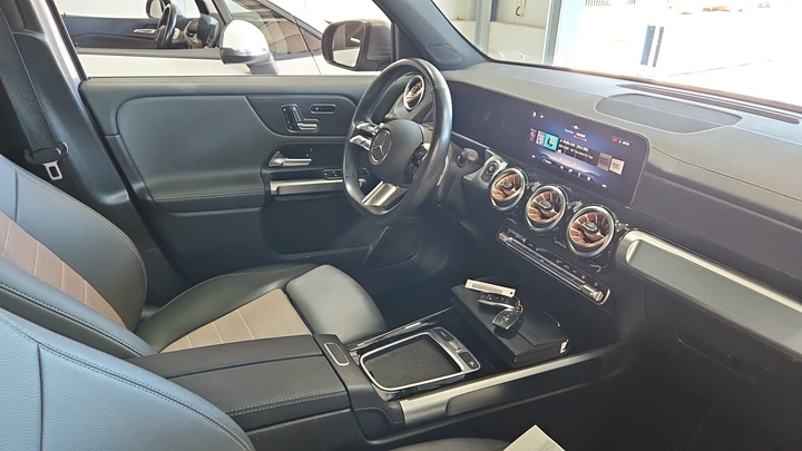 Foto 8 van Mercedes EQB