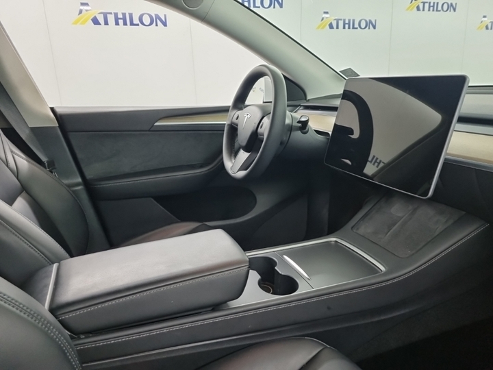 Foto 7 van Tesla Model Y