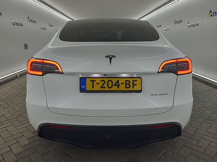 Foto 16 van Tesla Model Y