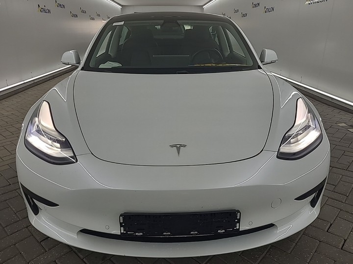 Foto 16 van Tesla Model 3