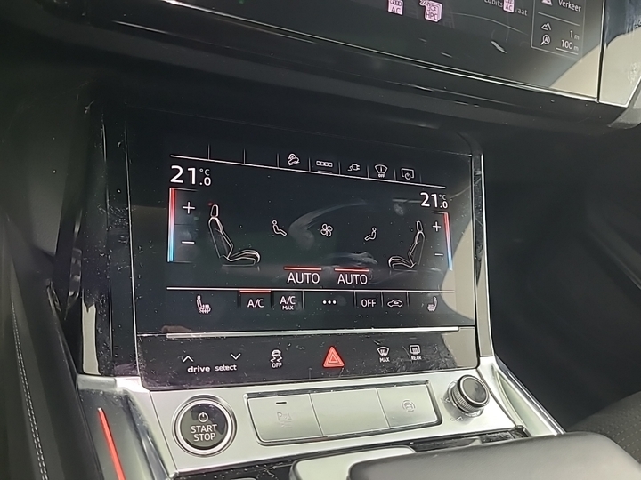 Foto 10 van Audi Q8