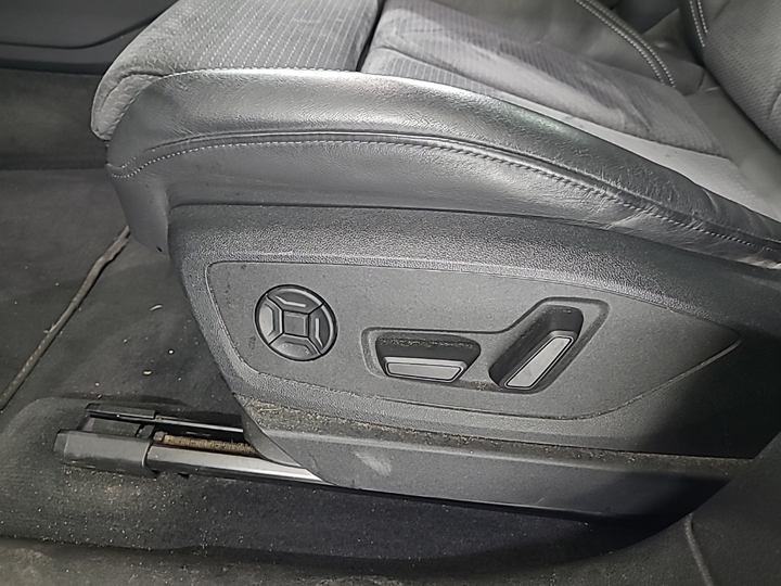 Foto 17 van Audi Q8