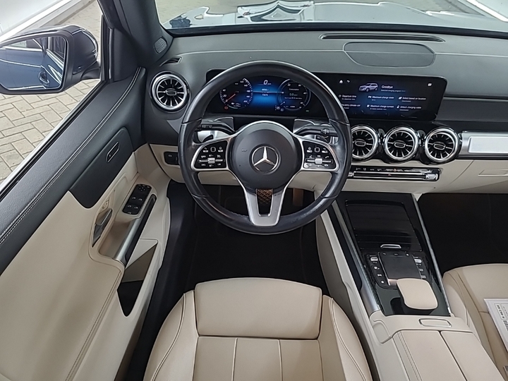 Foto 9 van Mercedes EQB