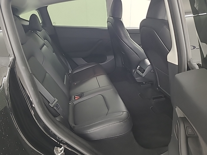 Foto 4 van Tesla Model Y