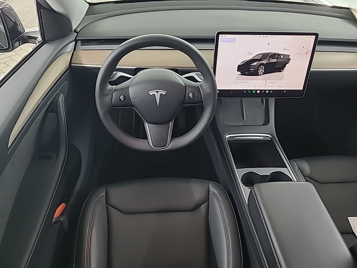 Foto 5 van Tesla Model Y