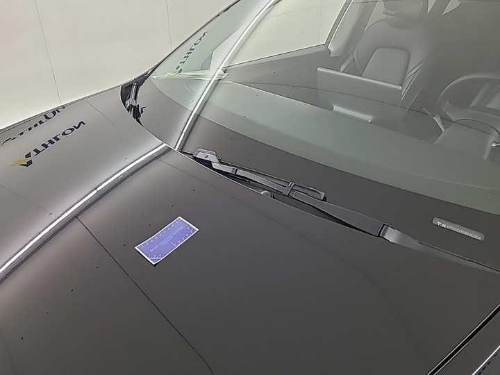 Foto 17 van Tesla Model Y