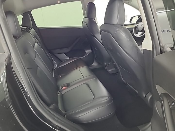 Foto 6 van Tesla Model Y