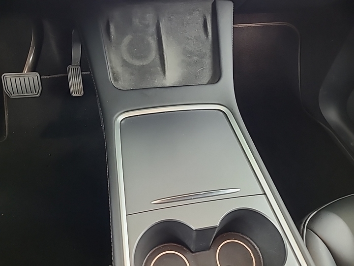 Foto 9 van Tesla Model Y