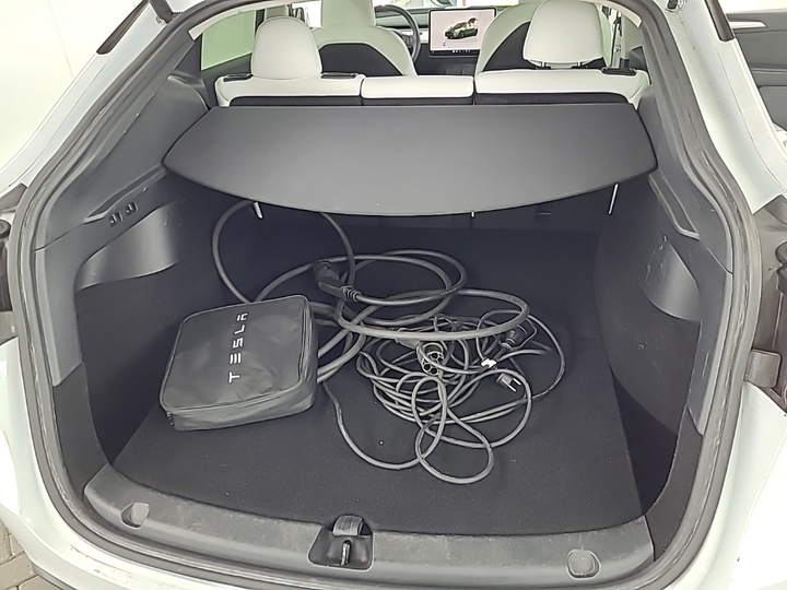 Foto 6 van Tesla Model Y