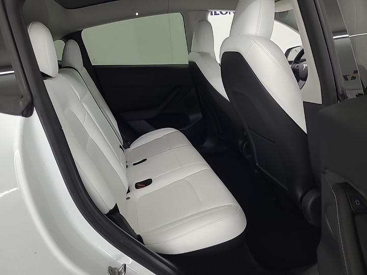 Foto 8 van Tesla Model Y