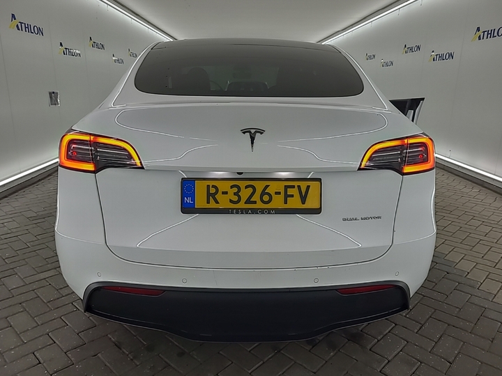 Foto 14 van Tesla Model Y