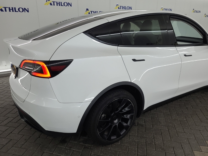 Foto 21 van Tesla Model Y