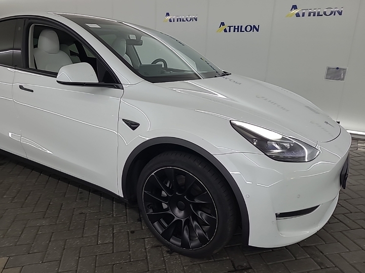 Foto 22 van Tesla Model Y
