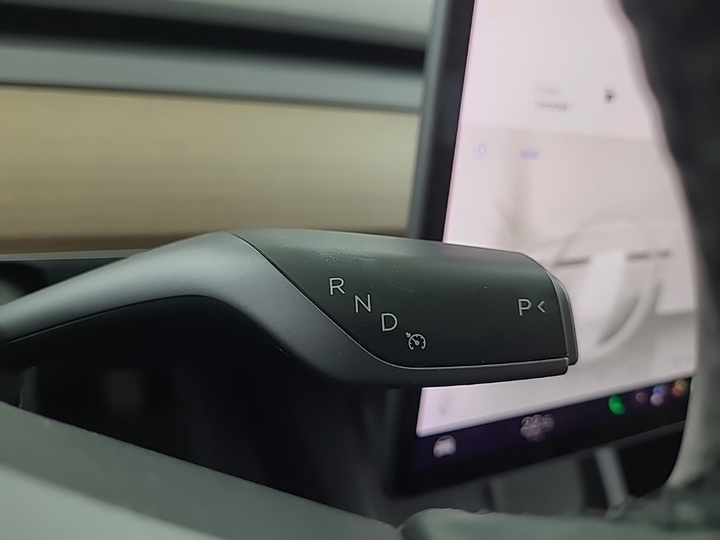 Photo 10 of Tesla Model 3