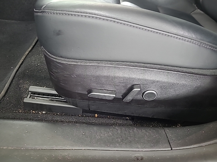 Photo 13 of Tesla Model 3