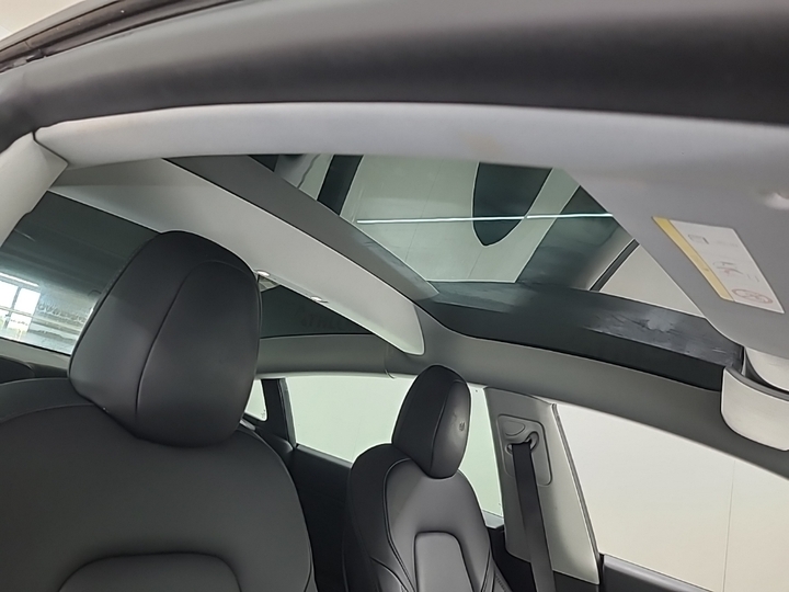 Photo 16 of Tesla Model 3