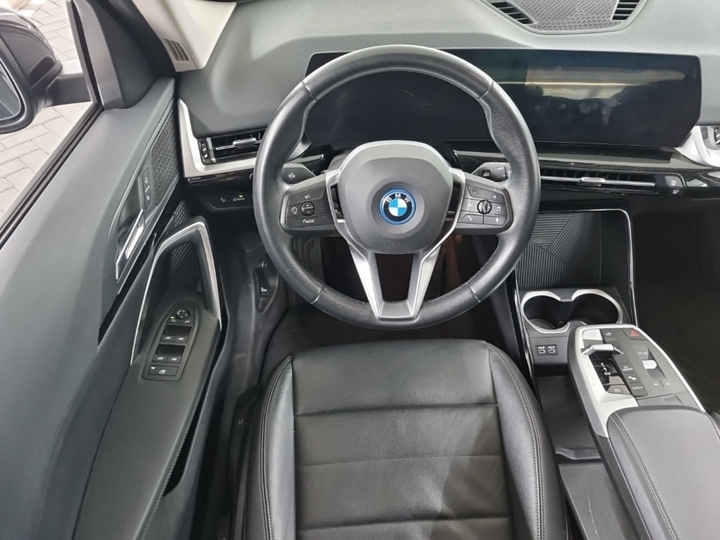 Foto 9 van BMW ix1