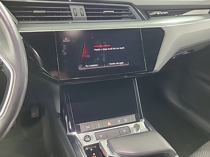 Foto 10 van Audi e-tron
