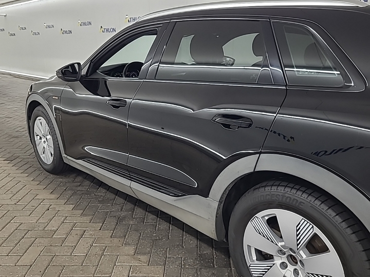 Foto 18 van Audi e-tron