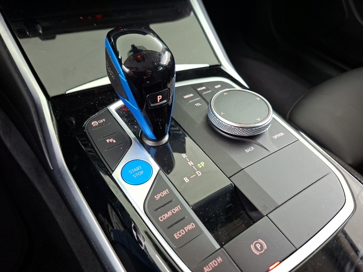 Foto 13 van BMW i4