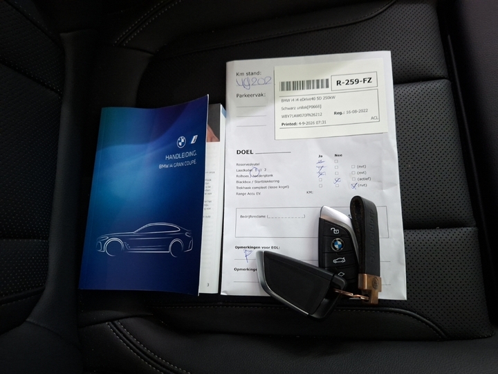 Foto 14 van BMW i4